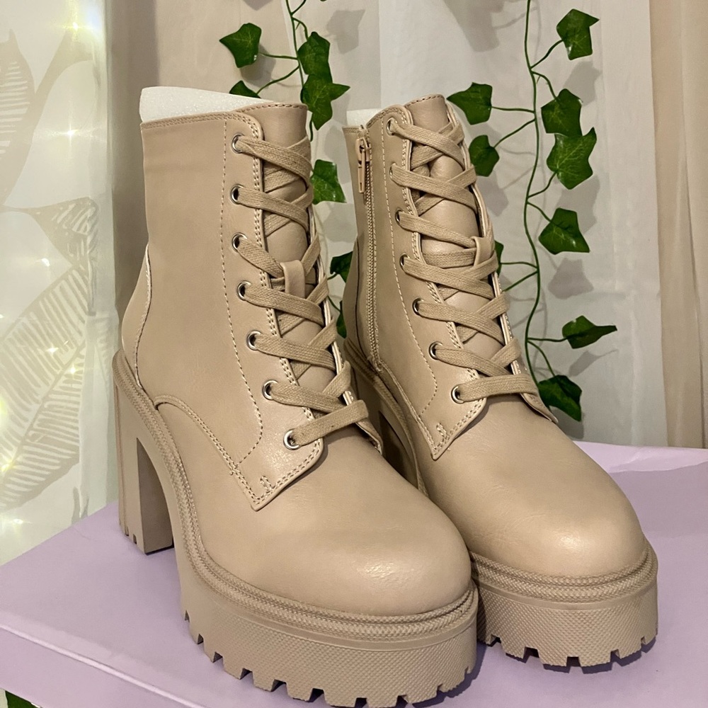 Madden Girl Rover Platform boots - Picture 4 of 12